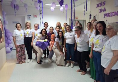 Voluntárias visitam a UTI Neonatal do HUST e doam mais 80 polvos para auxiliar na recuperação dos bebês prematuros